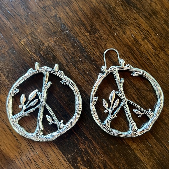 Lucky Brand Jewelry - Lucky Brand branch earrings MISSING LOOP